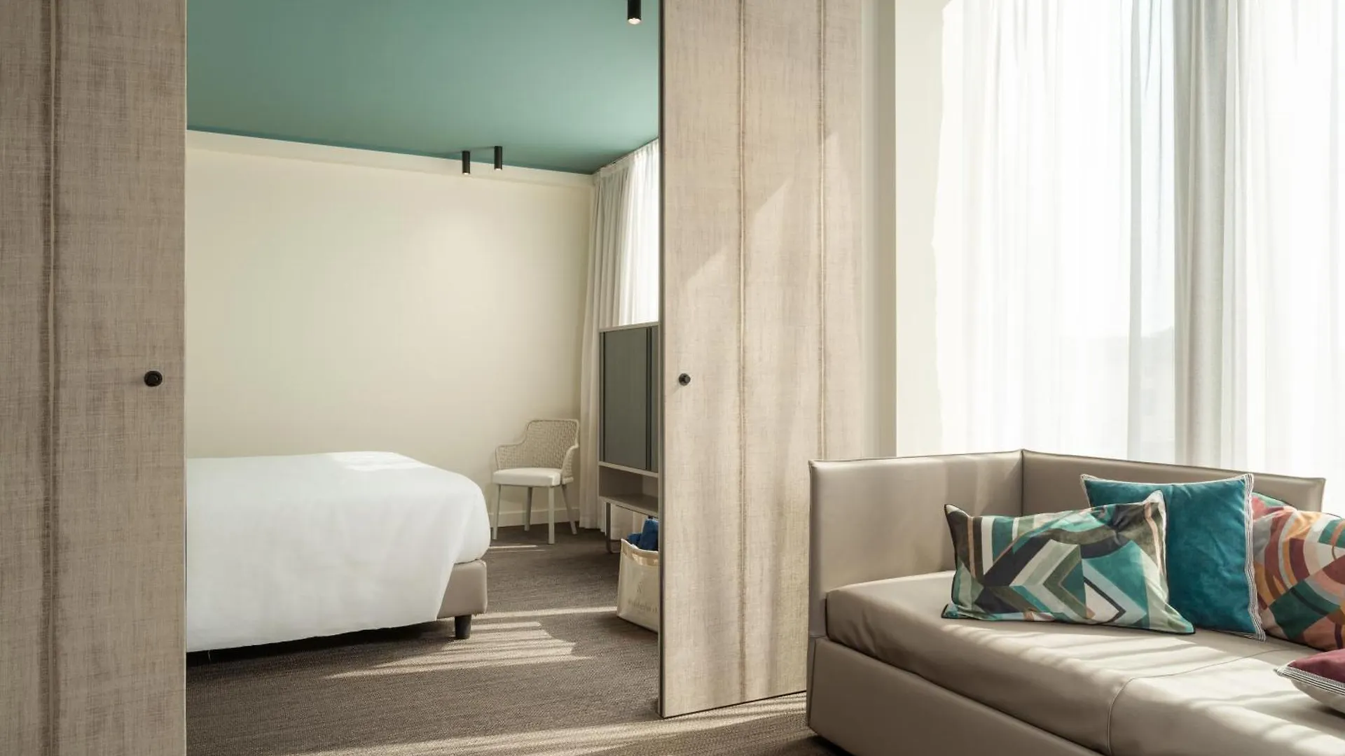 Wanderlust Hotel - Suite & Spa - Apartments & Villas - Bardolino, Lago Di Garda - Verona