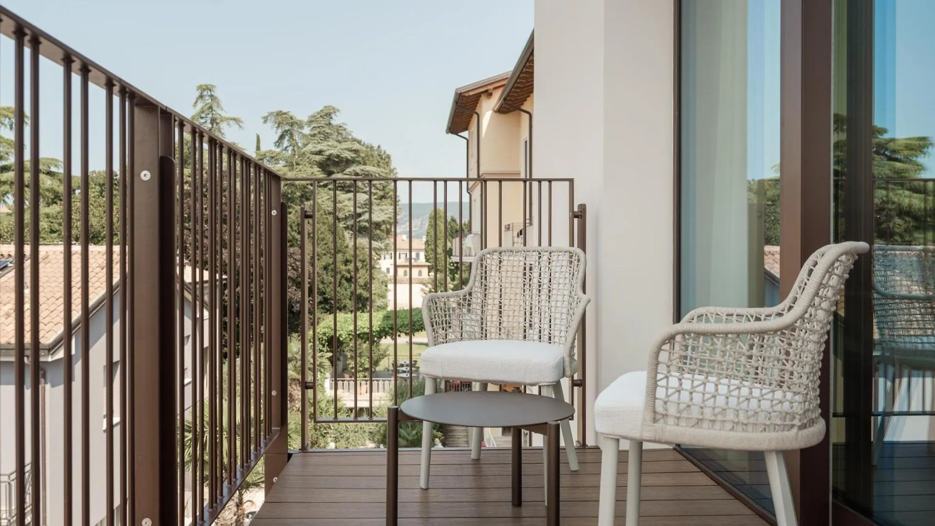 Wanderlust Hotel - Suite & Spa - Apartments & Villas - Bardolino, Lago Di Garda - Verona