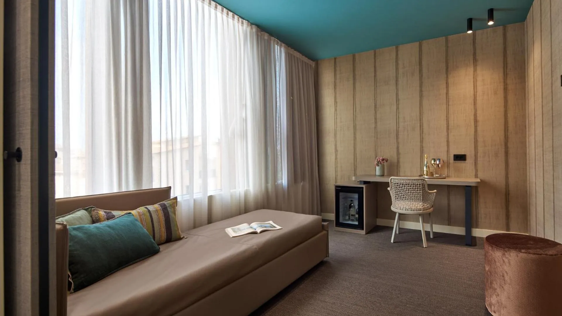 Wanderlust Hotel - Suite & Spa - Apartments & Villas - Bardolino, Lago Di Garda - Verona