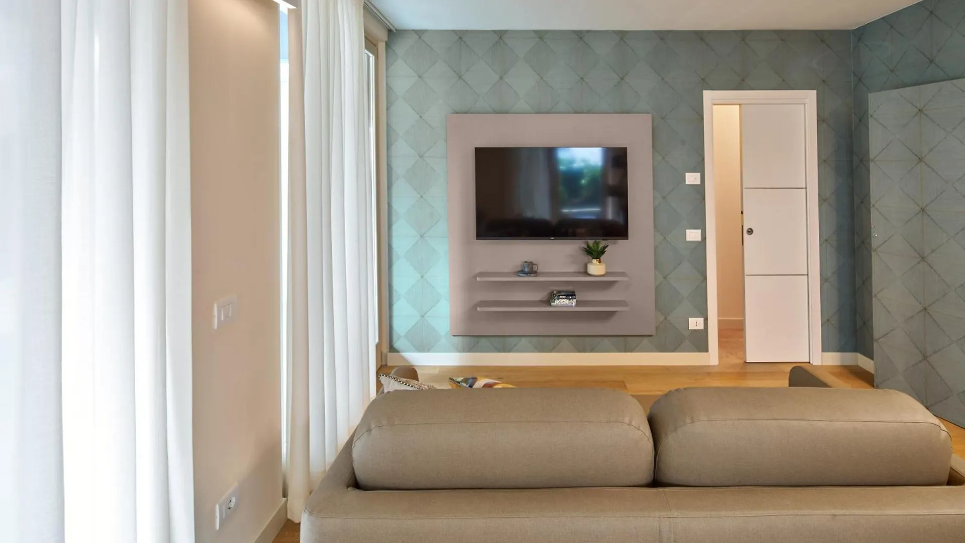 Wanderlust Hotel - Suite & Spa - Apartments & Villas - Bardolino, Lago Di Garda - Verona איטליה
