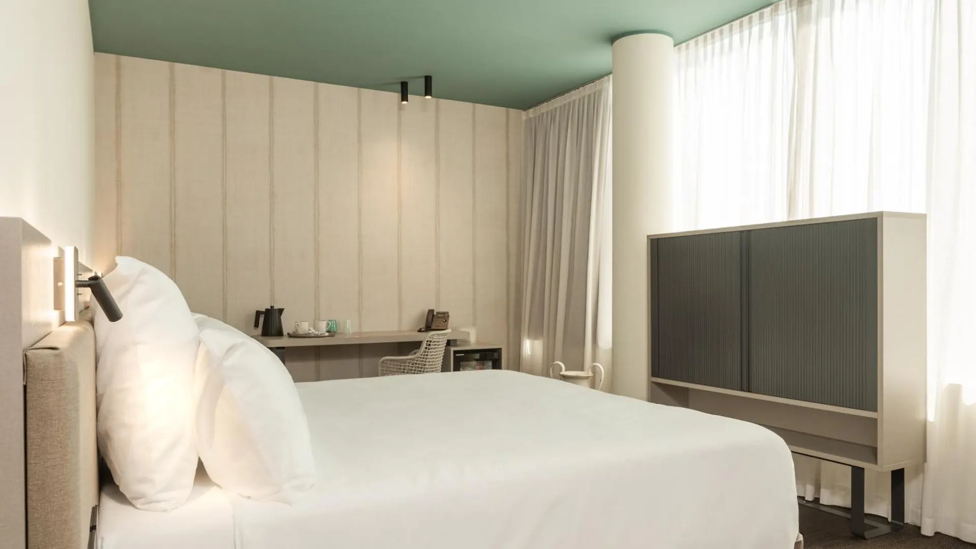 Wanderlust Hotel - Suite & Spa - Apartments & Villas - Bardolino, Lago Di Garda - Verona Italien