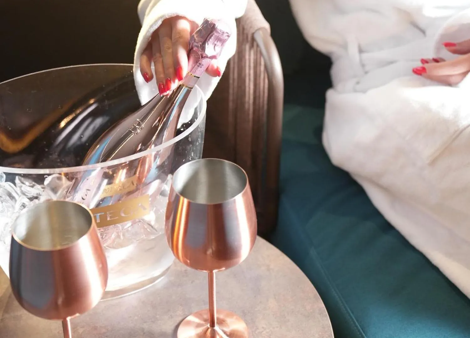 Wanderlust Hotel - Suite & Spa - Apartments & Villas - Bardolino, Lago Di Garda - Verona