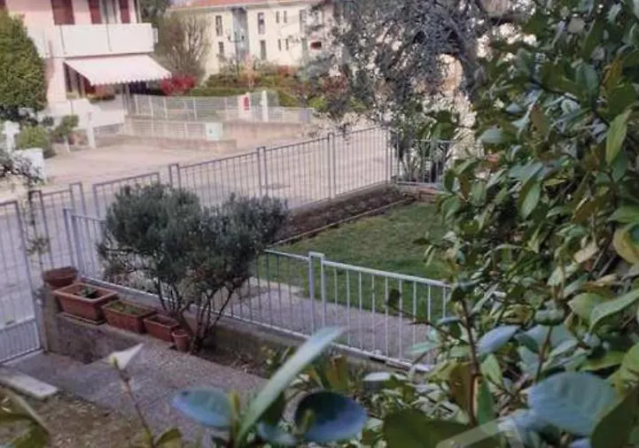 Wanderlust Hotel - Suite & Spa - Apartments & Villas - Bardolino, Lago Di Garda - Verona